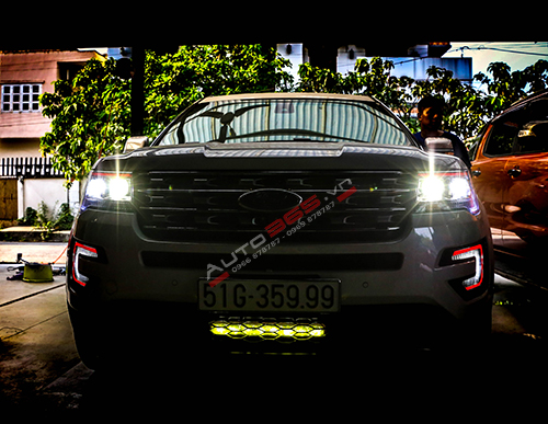 Ford Explorer Trắng nâng cấp led bar phá sương Kenzo